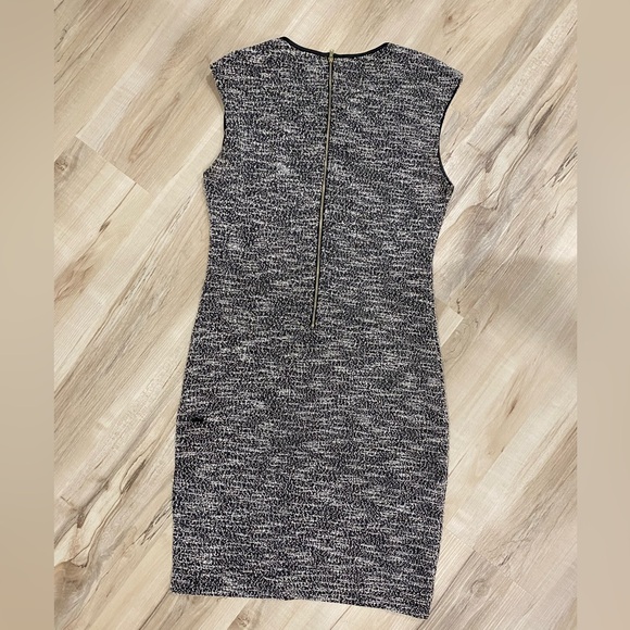 Black and White Ava Fitted Dress in Size Large, Stretch Material, Worn Once - Picture 5 of 6